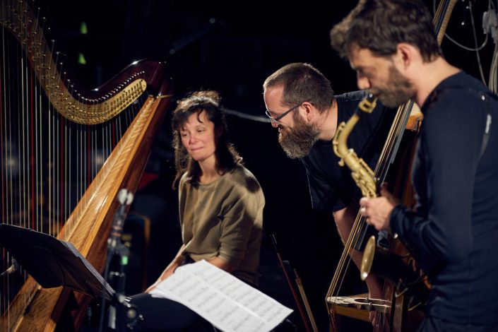 Kathrin Pechlof (harp), Robert Landfermann (b), Christian Weidner (sax)