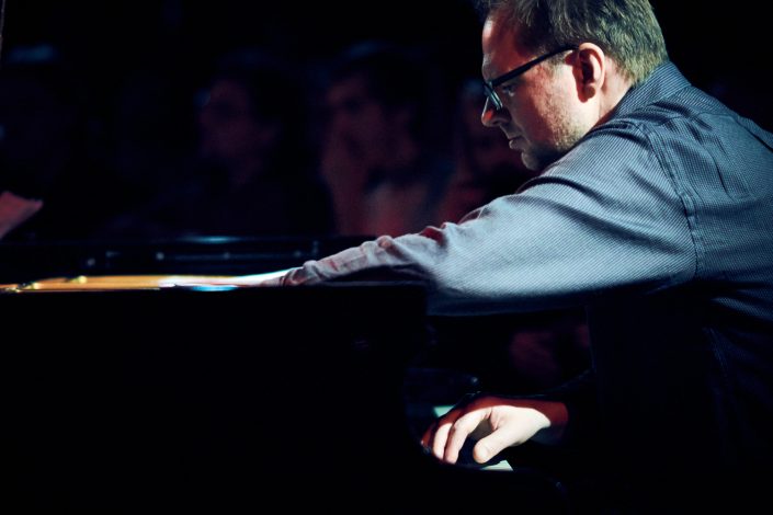 Achim Kaufmann (piano)