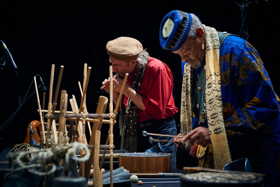 Famoudou Don Moye (drums -perc), Hartmut Geerken (percussion-poetry), ©Dieter Düvelmeyer @JazzPict