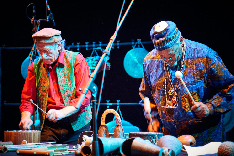Famoudou Don Moye (drums -perc), Hartmut Geerken (percussion-poetry), ©Dieter Düvelmeyer @JazzPict
