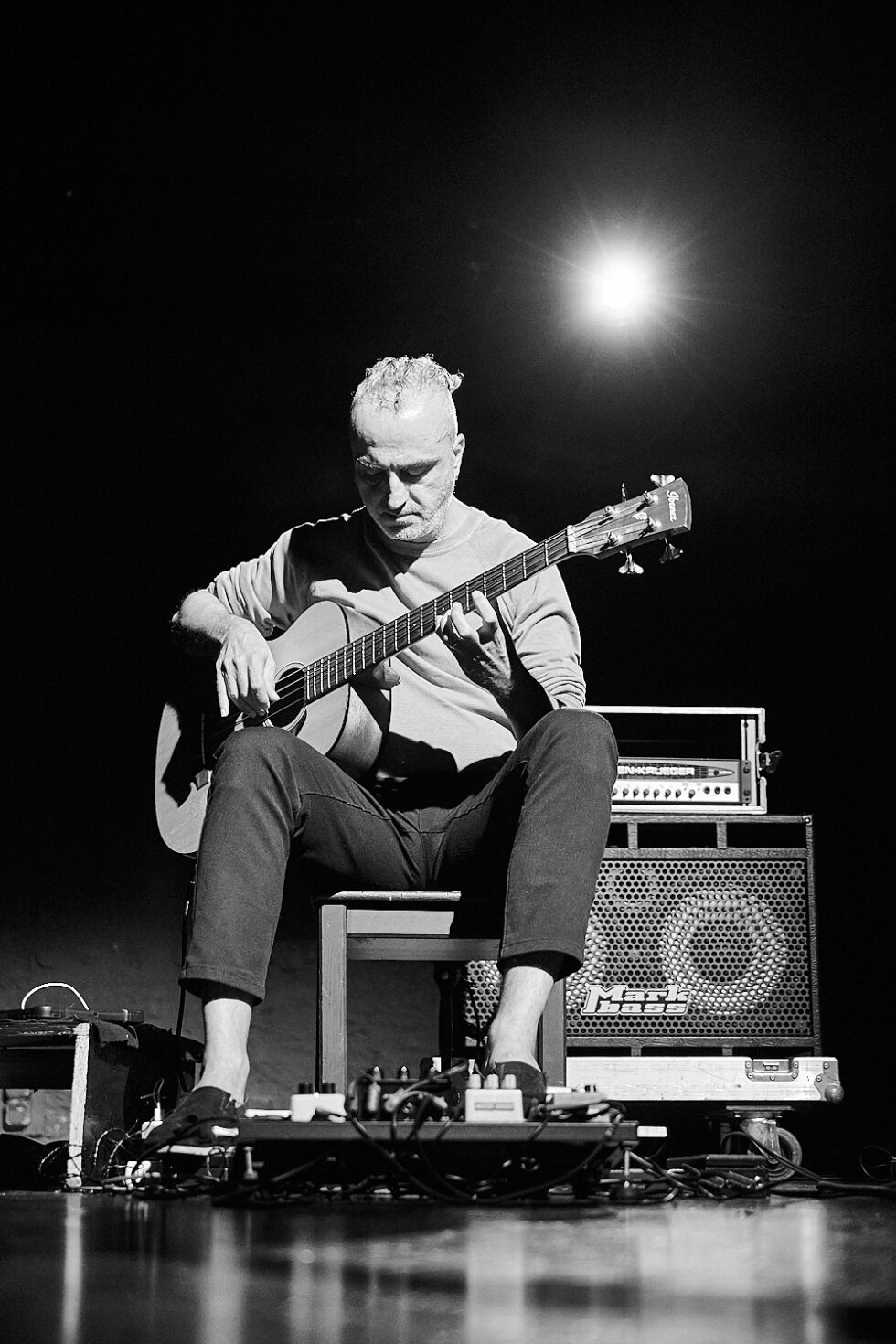 TONY ELIEH (bass - electronics) of SOLO IMPRO BERLIN @ Ackerstadtpalast on 16-09-2025 ©Dieter Duevelmeyer