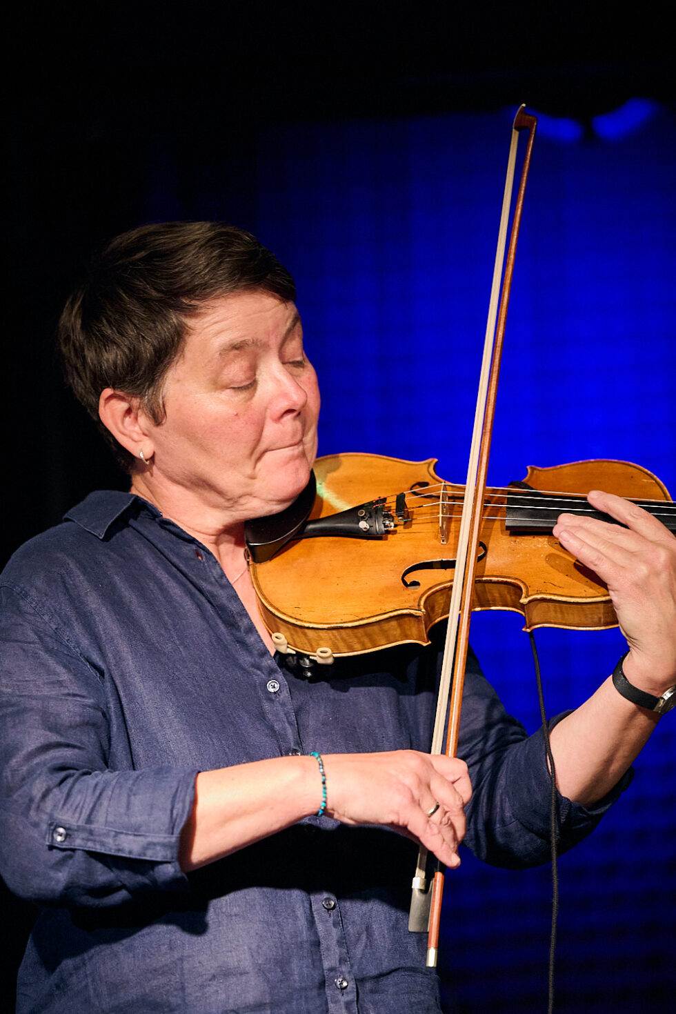 Antje Messerschmidt (violin) of ECHOES OF EVOLUTION @ KOLLEKTIVE NIGHTS 2025